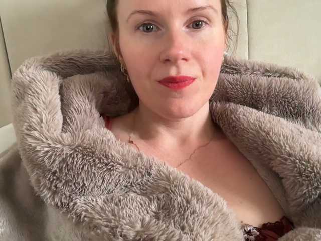 REDHEADROSIE's BongaCams show and profile