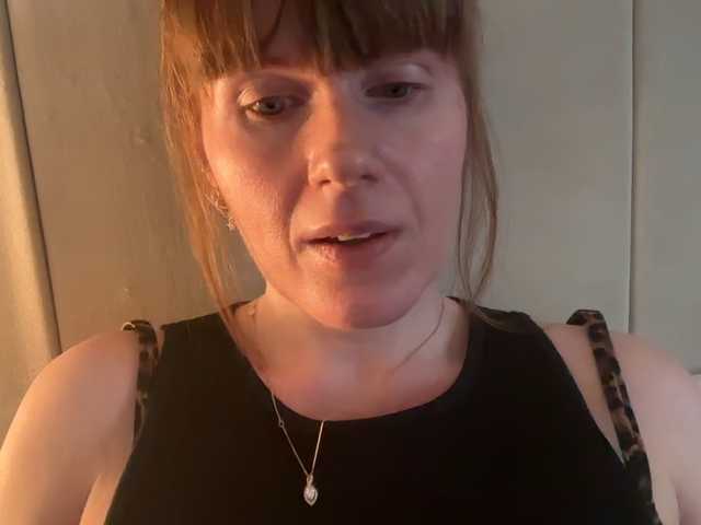 REDHEADROSIE's BongaCams show and profile