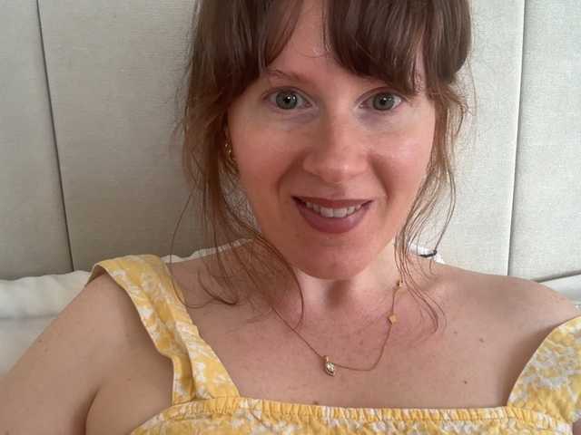 REDHEADROSIE's BongaCams show and profile