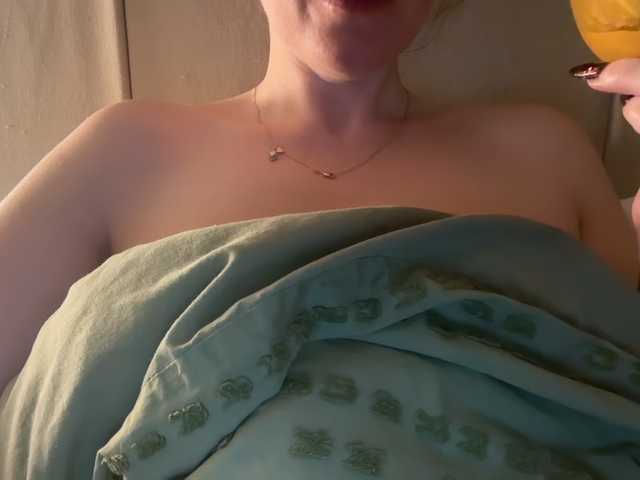 REDHEADROSIE's BongaCams show and profile