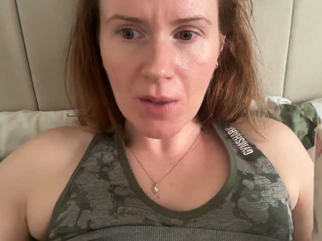 REDHEADROSIE's BongaCams show and profile