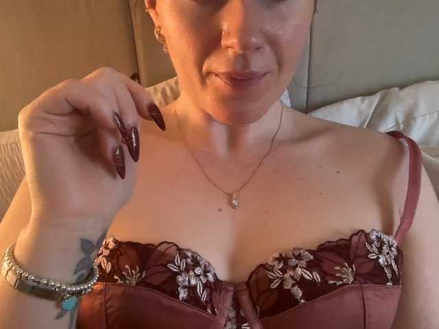 REDHEADROSIE's BongaCams show and profile