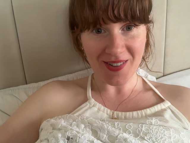 REDHEADROSIE's BongaCams show and profile