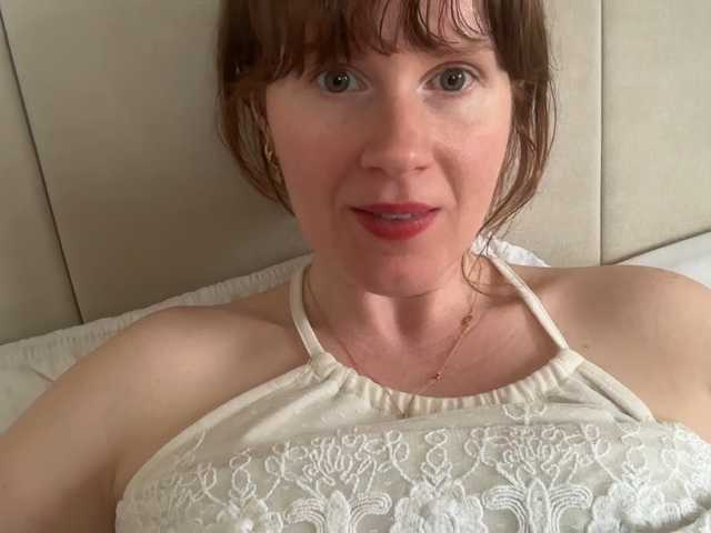 REDHEADROSIE's BongaCams show and profile