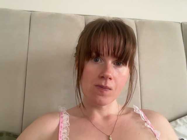 REDHEADROSIE's BongaCams show and profile