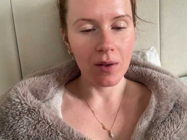 REDHEADROSIE's BongaCams show and profile