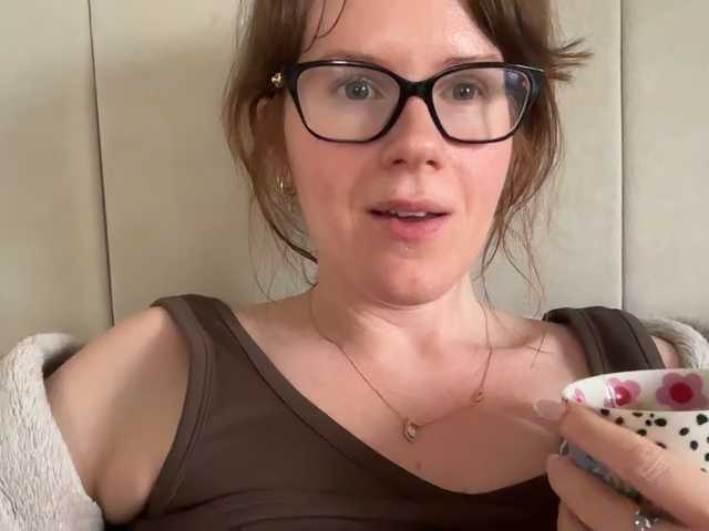 REDHEADROSIE's BongaCams show and profile