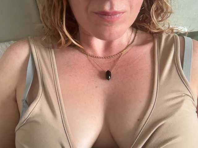 REDHEADROSIE webcam