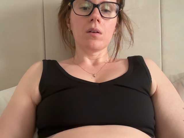 REDHEADROSIE's BongaCams show and profile