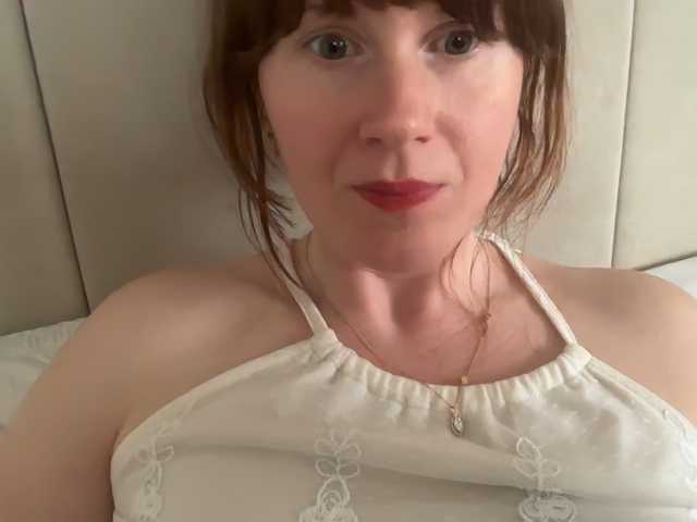 REDHEADROSIE's BongaCams show and profile