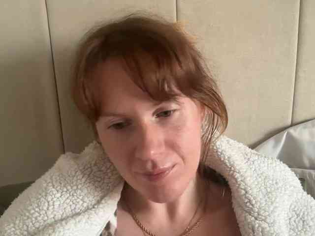 REDHEADROSIE webcam