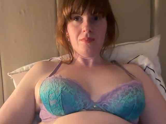 REDHEADROSIE webcam