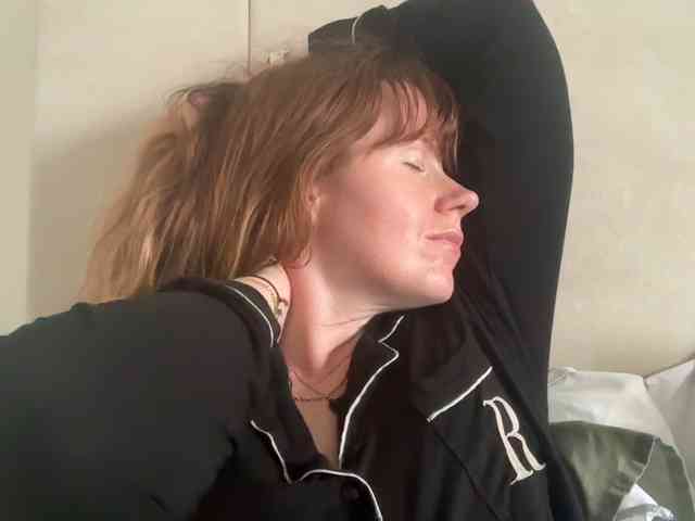 REDHEADROSIE webcam