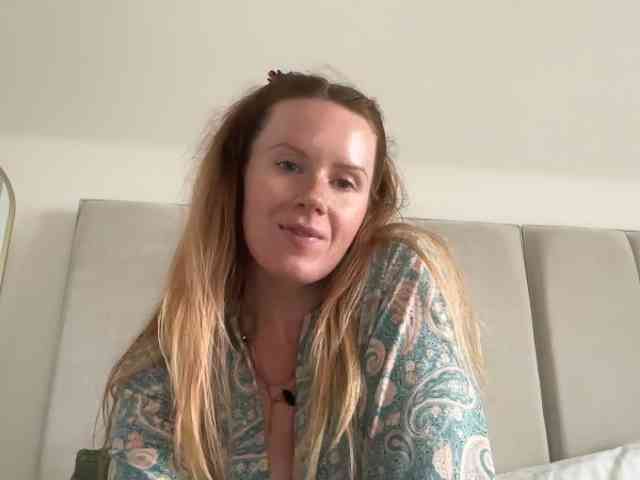 REDHEADROSIE webcam