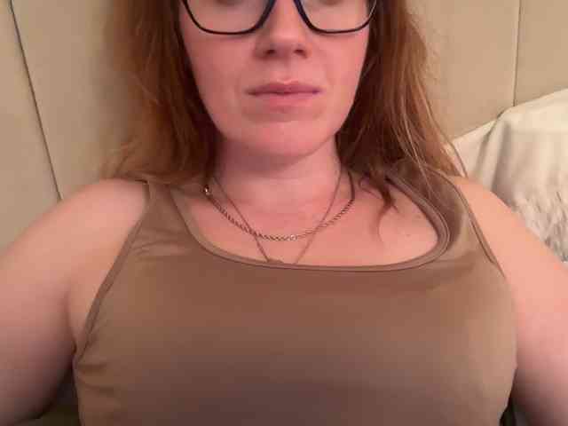 REDHEADROSIE webcam