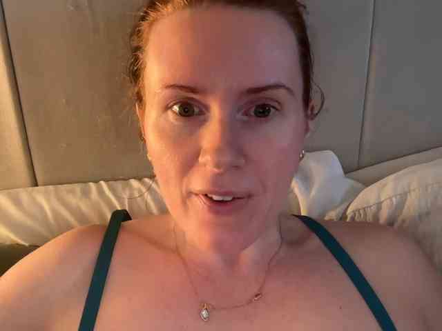 REDHEADROSIE webcam