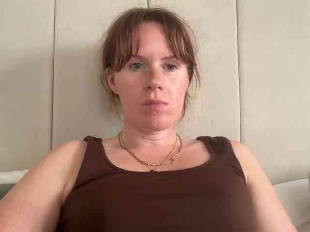 REDHEADROSIE webcam