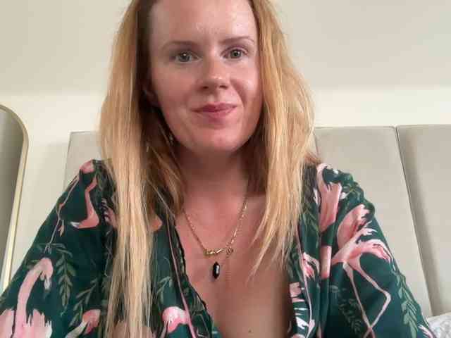 REDHEADROSIE webcam