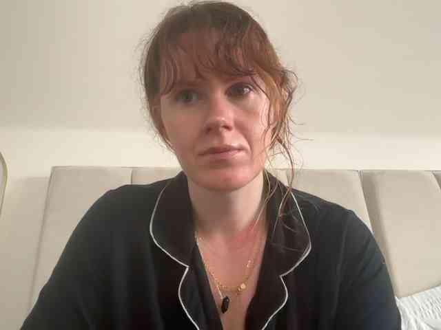 REDHEADROSIE webcam