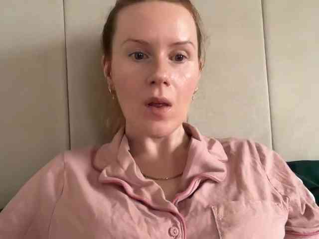 REDHEADROSIE webcam