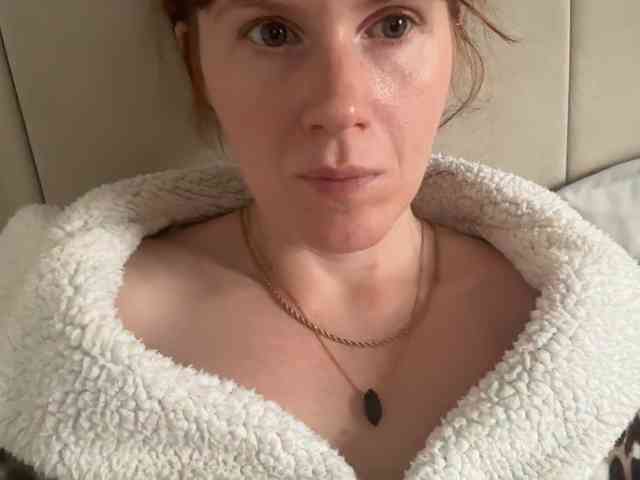 REDHEADROSIE webcam