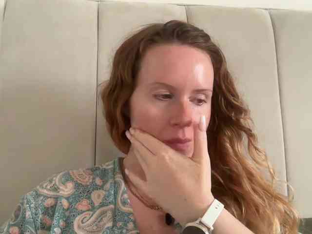 REDHEADROSIE webcam