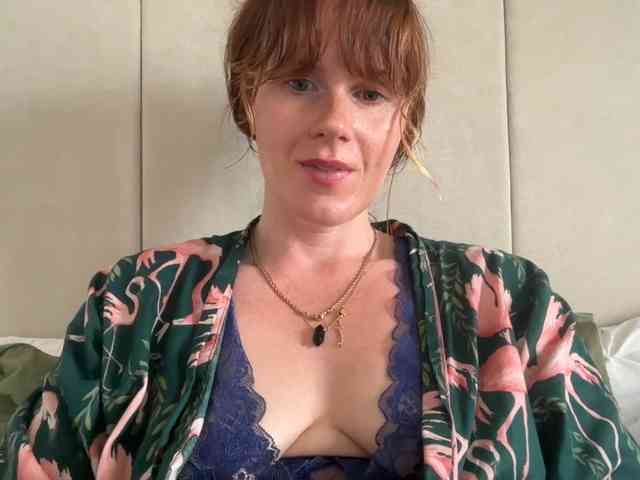 REDHEADROSIE webcam