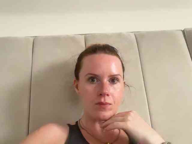 REDHEADROSIE webcam