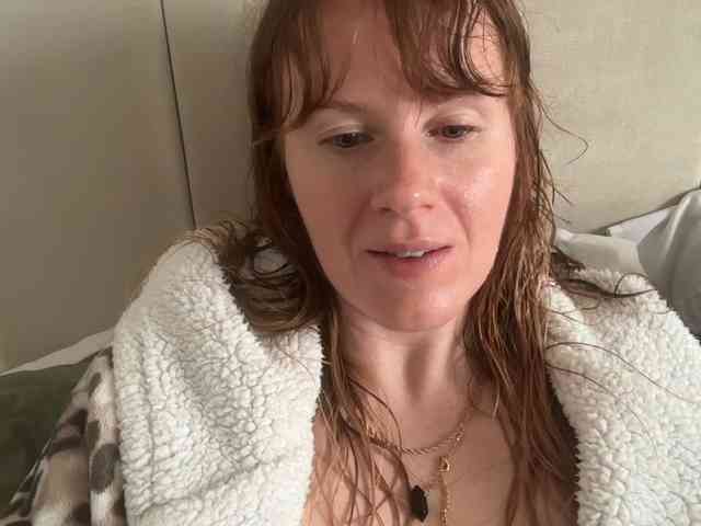 REDHEADROSIE webcam