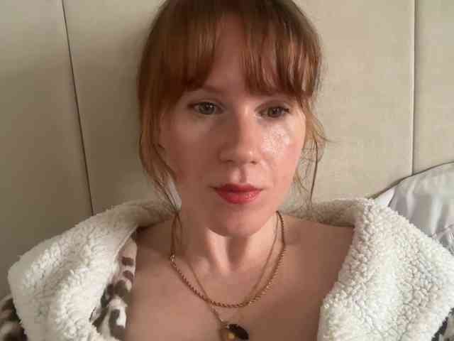 REDHEADROSIE webcam
