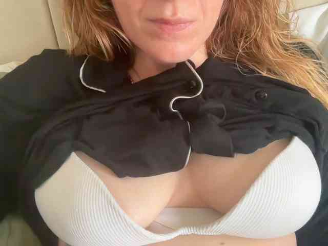 REDHEADROSIE webcam
