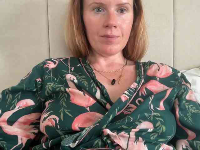 REDHEADROSIE webcam
