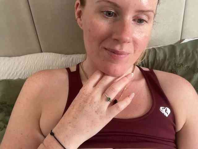 REDHEADROSIE webcam