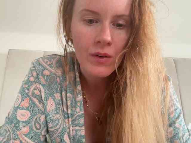 REDHEADROSIE webcam