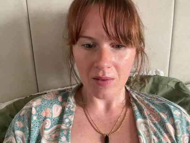 REDHEADROSIE webcam