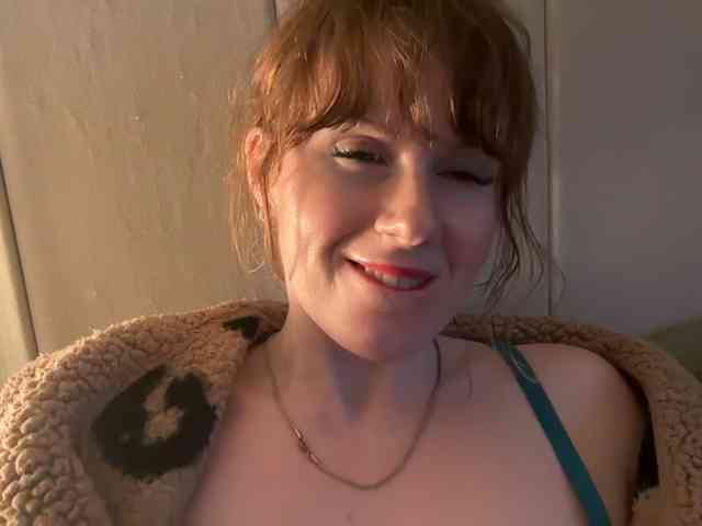 REDHEADROSIE webcam