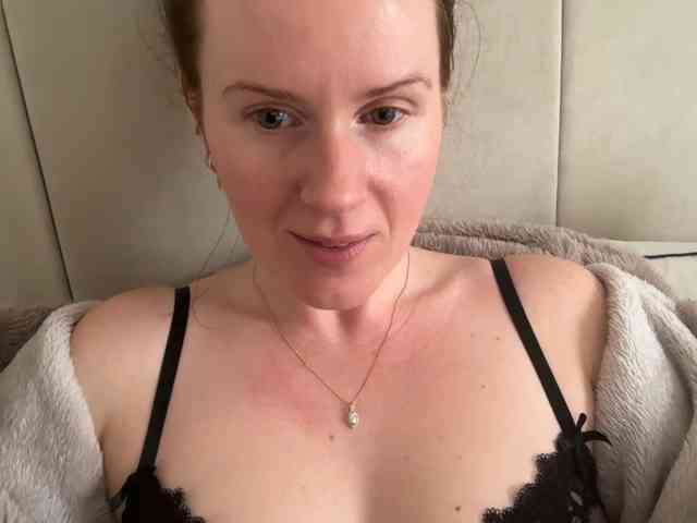 REDHEADROSIE webcam