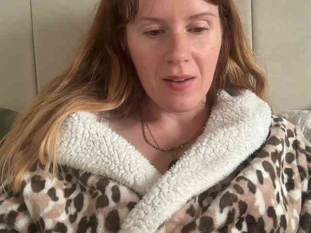 REDHEADROSIE webcam