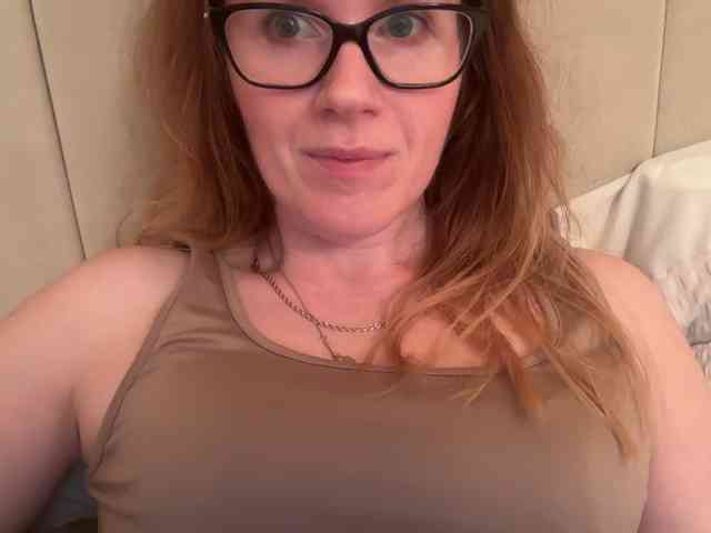 REDHEADROSIE webcam