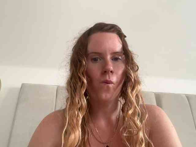 REDHEADROSIE webcam