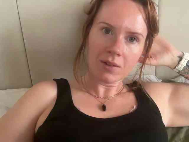 REDHEADROSIE webcam