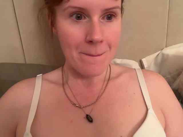 REDHEADROSIE webcam