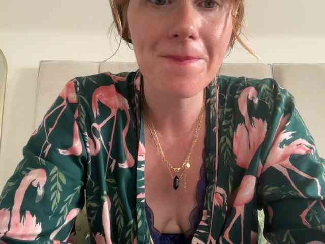 REDHEADROSIE webcam