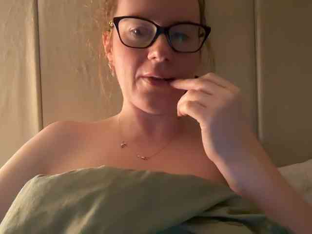 REDHEADROSIE webcam