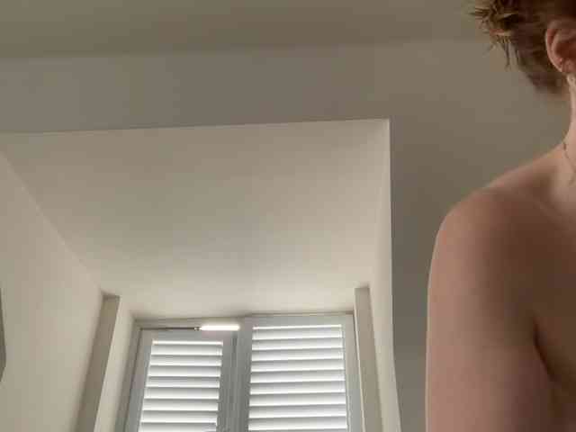 REDHEADROSIE webcam