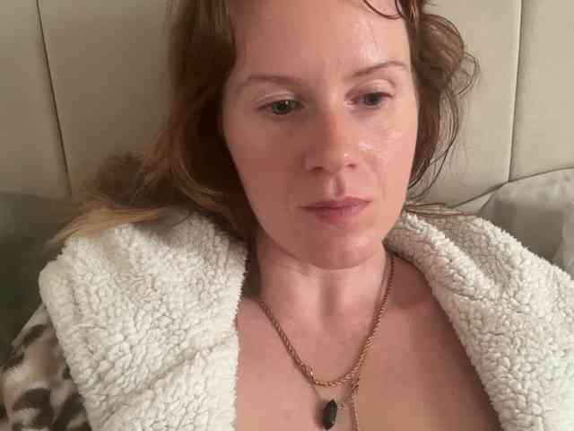 REDHEADROSIE webcam