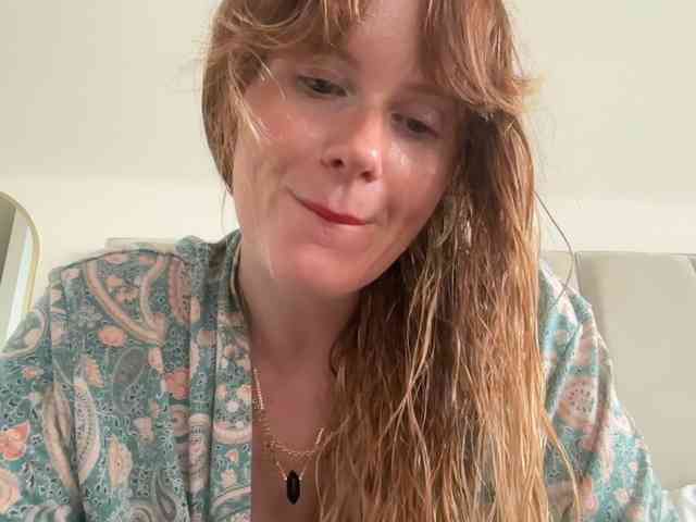 REDHEADROSIE webcam