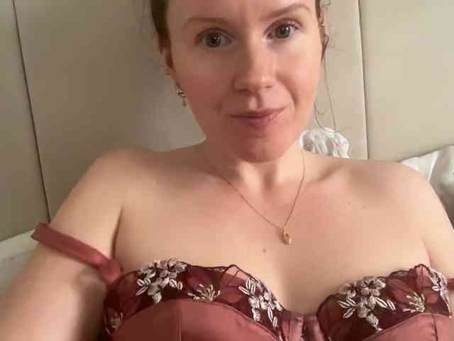 REDHEADROSIE webcam