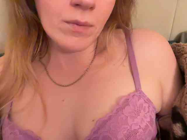 REDHEADROSIE webcam