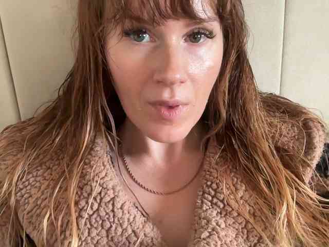 REDHEADROSIE webcam